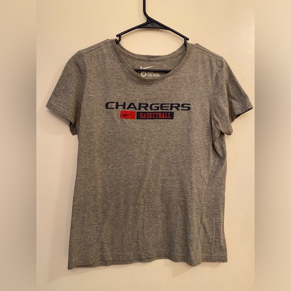 Women’s Nike Slim Fit LA Chargers Basketball Shirt - Size Medium - Picture 1 of 7